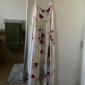 Like new white with flowers